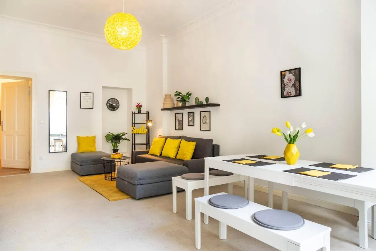Modern 2 Bedroom Apartment In Berlin Schoneberg